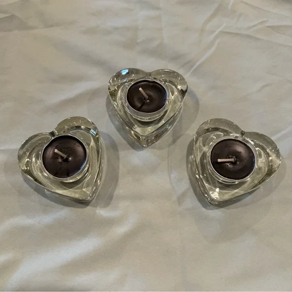 Set of 3 Heart-shaped Glass Tea light Candle Holders - Picture 3 of 4
